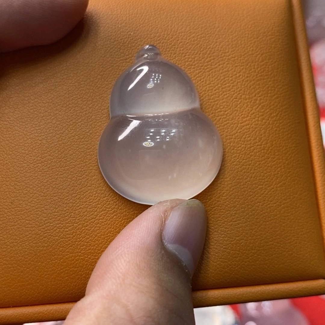 瑞***石英质玉未镶嵌吊坠