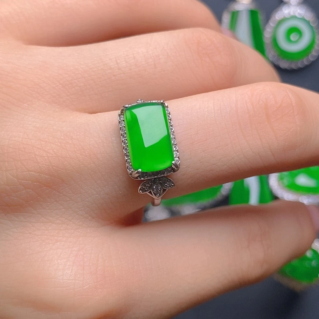 翡翠戒指银S925镶嵌戒指