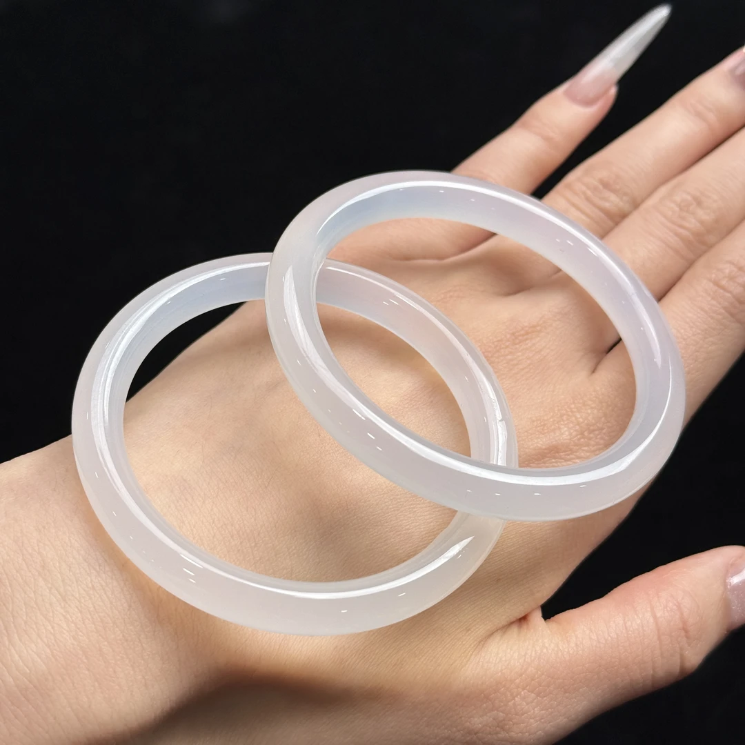 【仔仔臻选】高冰玛瑙白月光圆条手镯H849（拍一发一多样性发货）