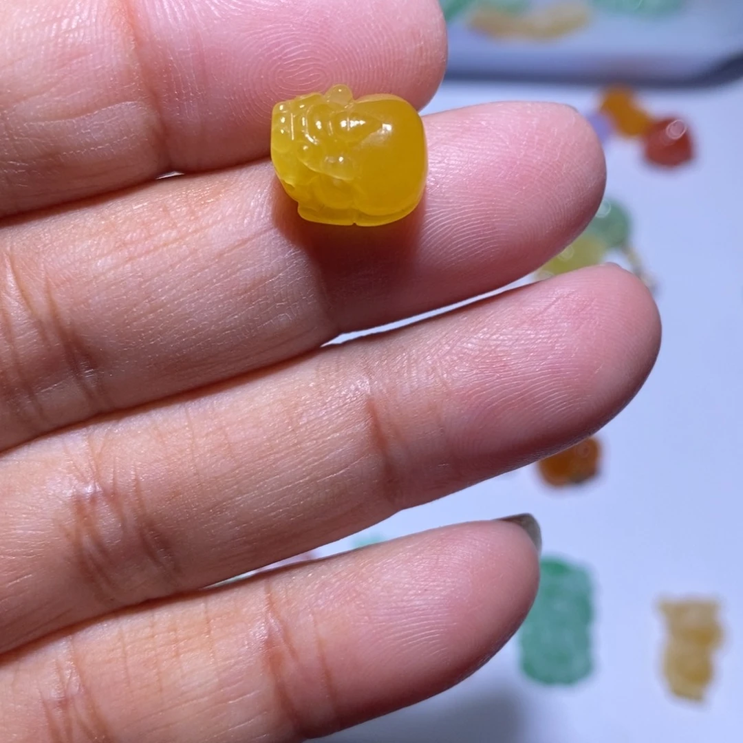 颈饰未镶嵌翡翠小*妃