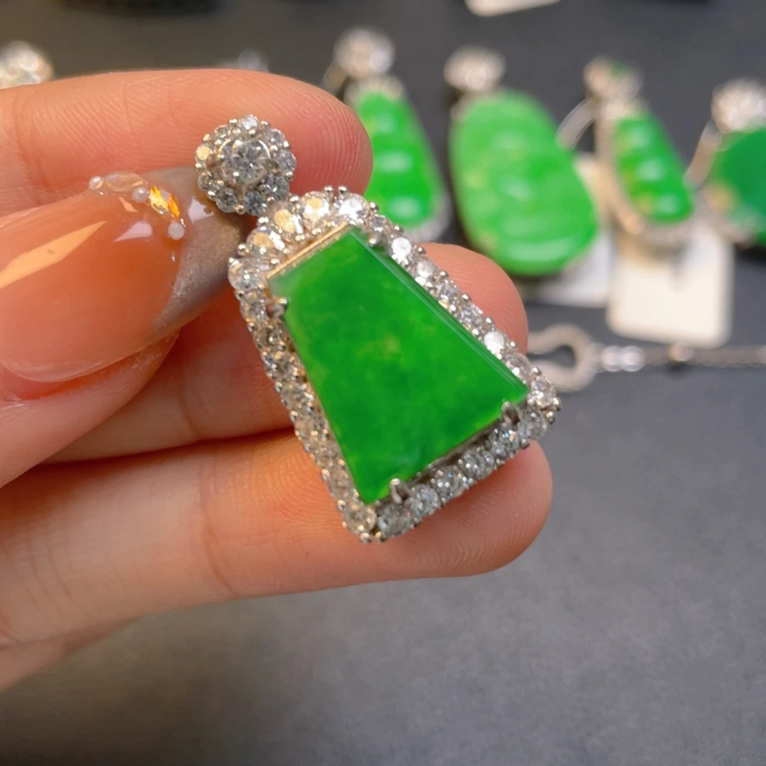 翡翠银S925镶嵌颈饰