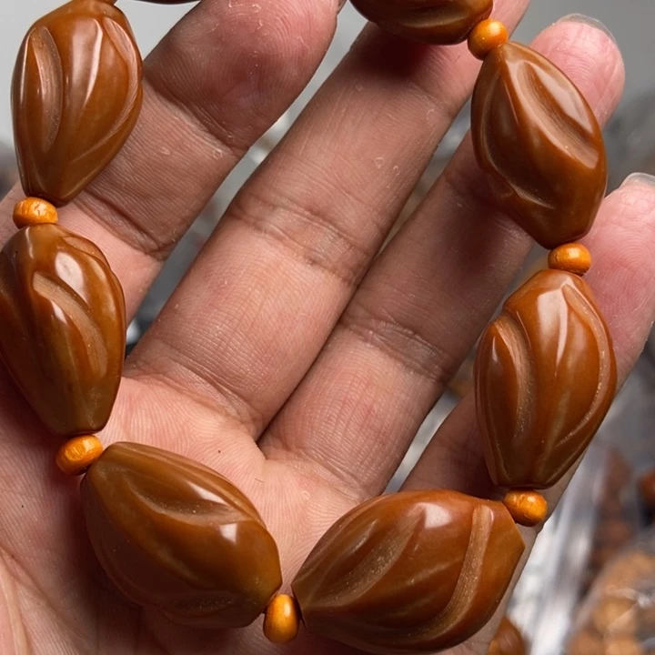 猴头核桃吊坠文玩手串