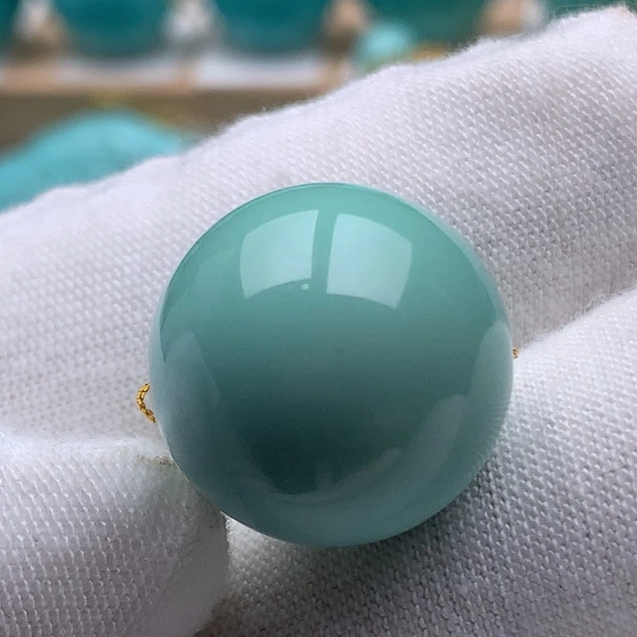 绿松石未镶嵌颈饰