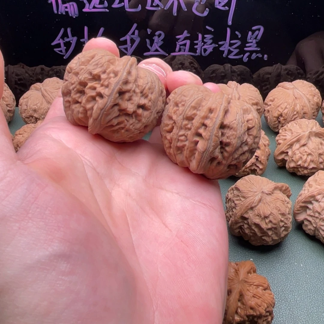 把件核桃40全品新红皮元宝