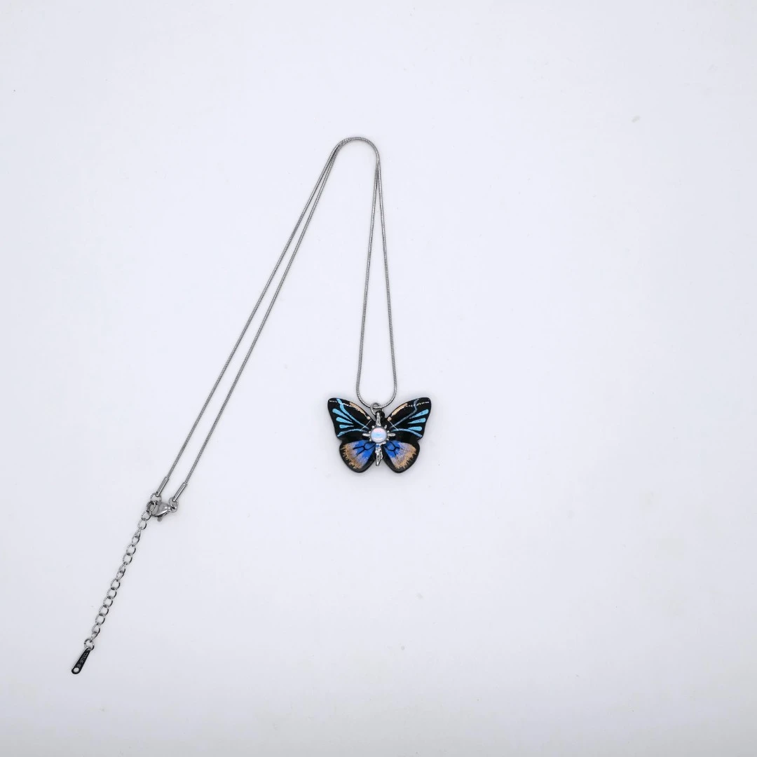 PM 王甜心工作室《蝴蝶》石塑粘土作品，仅一件（非王甜心本人绘画）