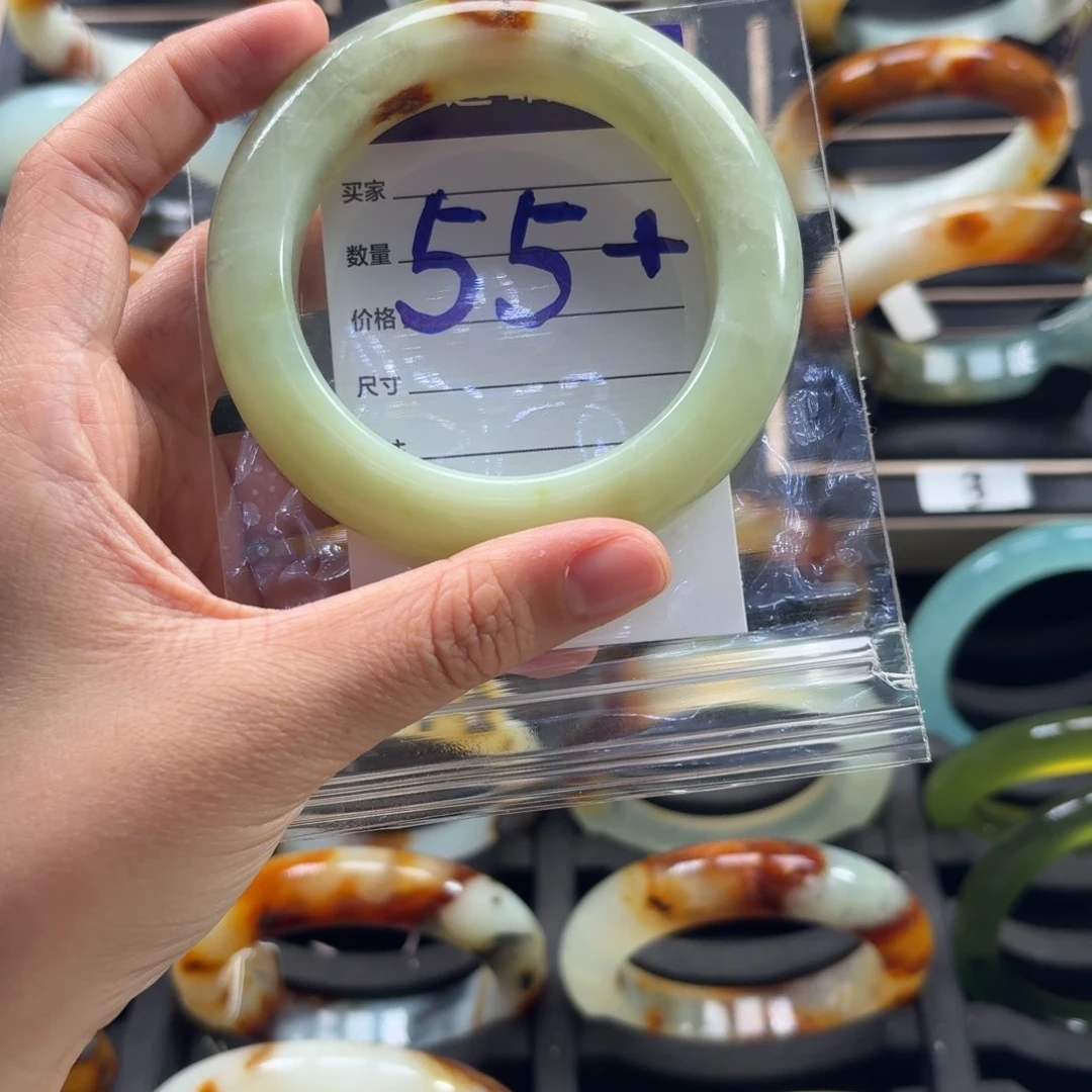 蛇纹石玉未镶嵌手镯13