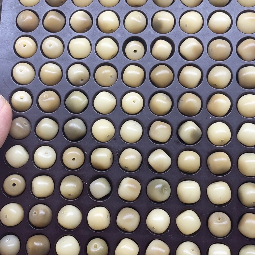 白玉菩提吊坠11、10微瑕青柠桶100颗➕灯牌宠20颗