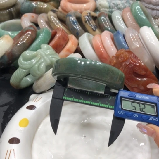 未镶嵌石英质玉珠宝半成品10