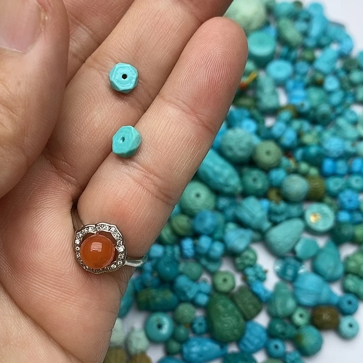 南红玛瑙未镶嵌珠宝奇石