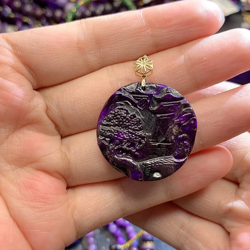 【闪购商品】18K金镶嵌苏纪石（舒俱来）吊坠