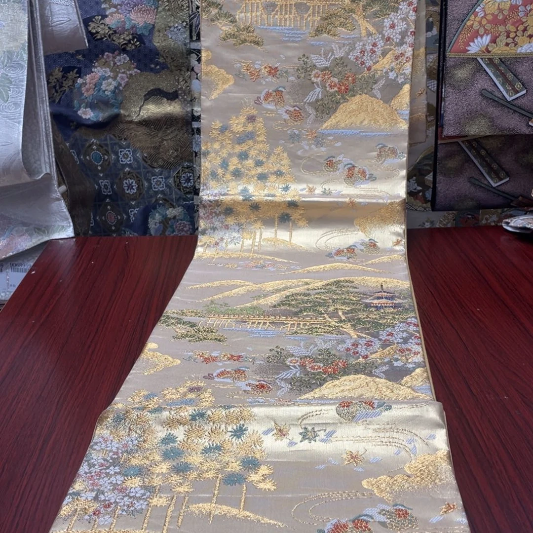 织绣清水寺亭台楼阁