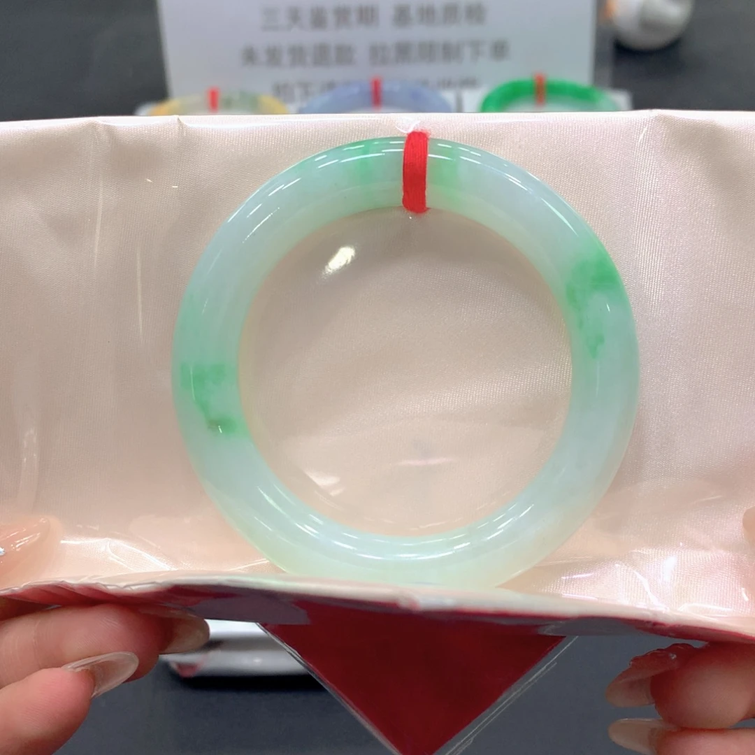 翡翠未镶嵌手镯54圆