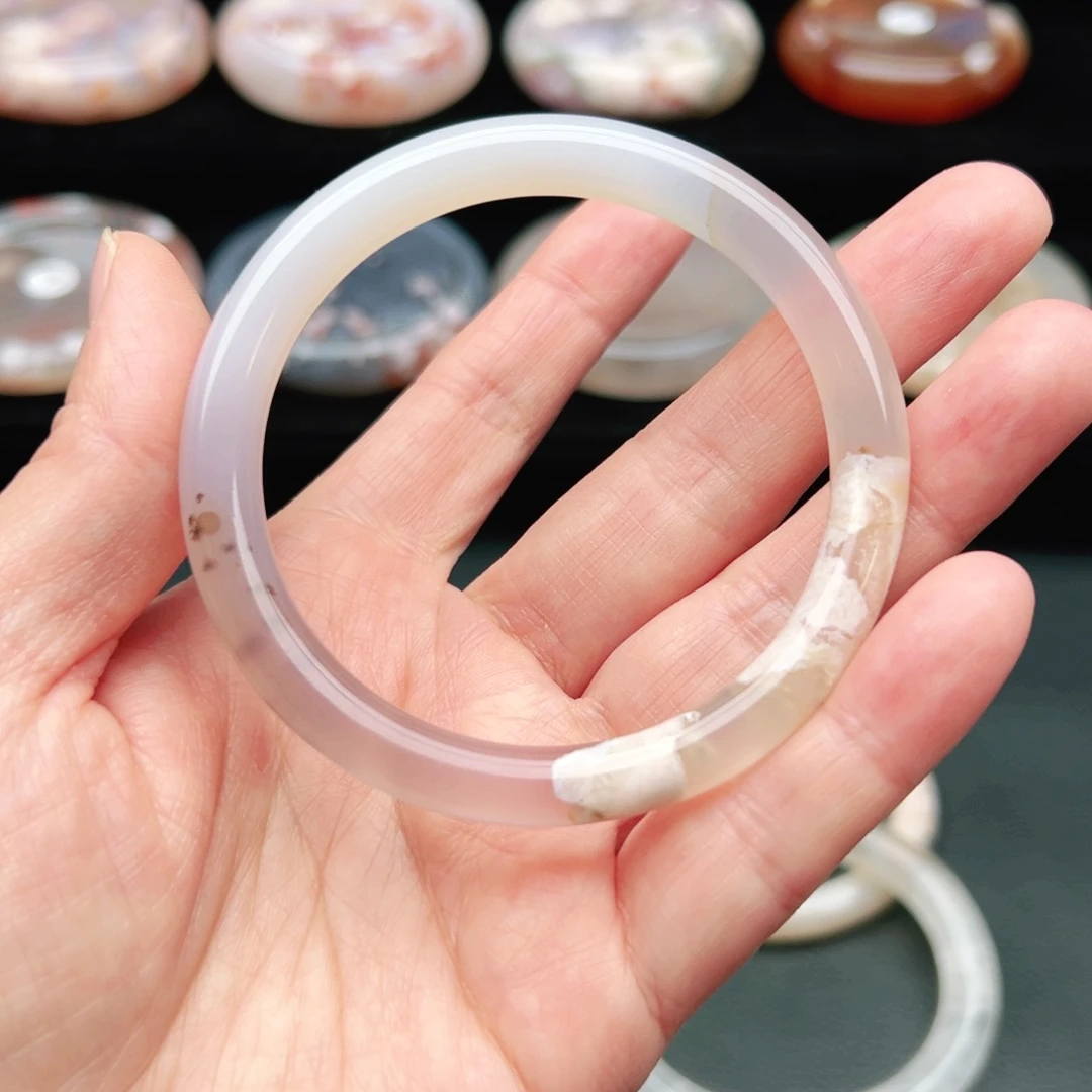 玛瑙/玉髓手镯未镶嵌@*沫57