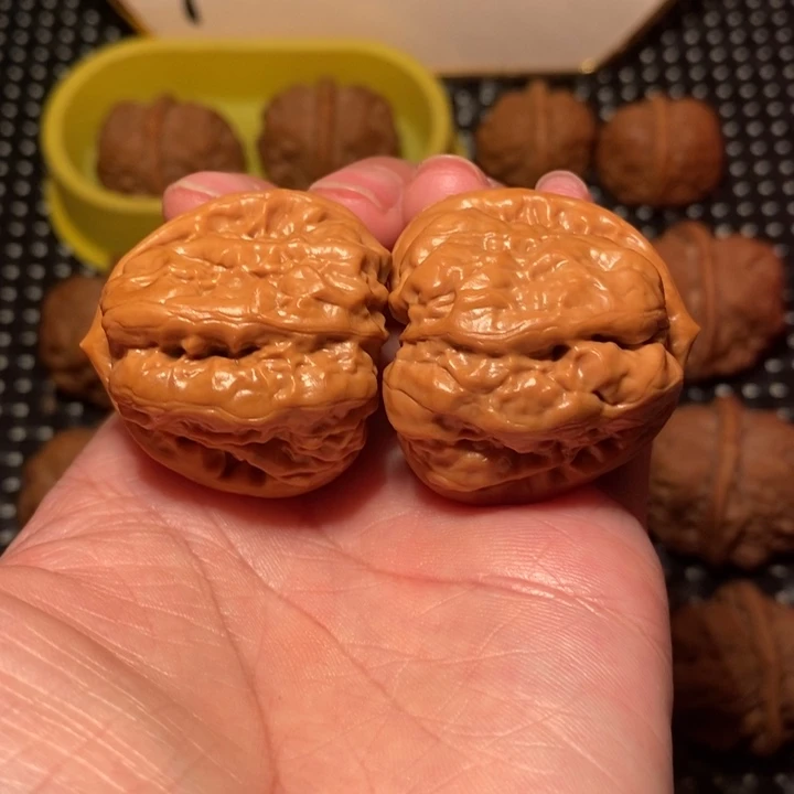 文玩核桃把件四开背八腿