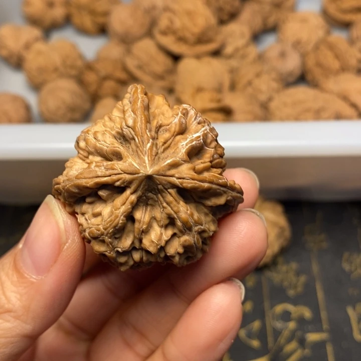 飞***觉吊坠文玩核桃文玩核桃异形单只