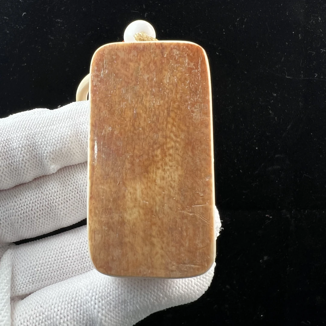 P1587天然猛犸牙 金皮肥皂 无事牌29*56*20mm支持鉴定 假一罚四