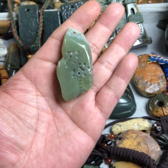 岫岩老玉（透闪石质玉）未镶嵌挂件