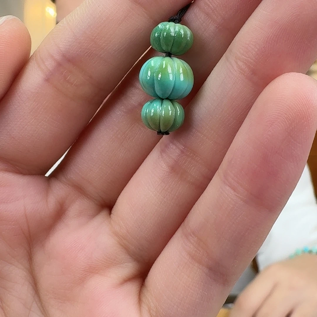 绿松石未镶嵌挂件