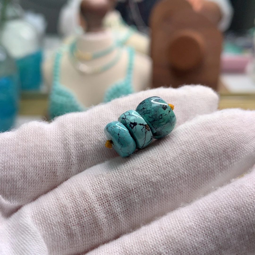 绿松石未镶嵌饰品