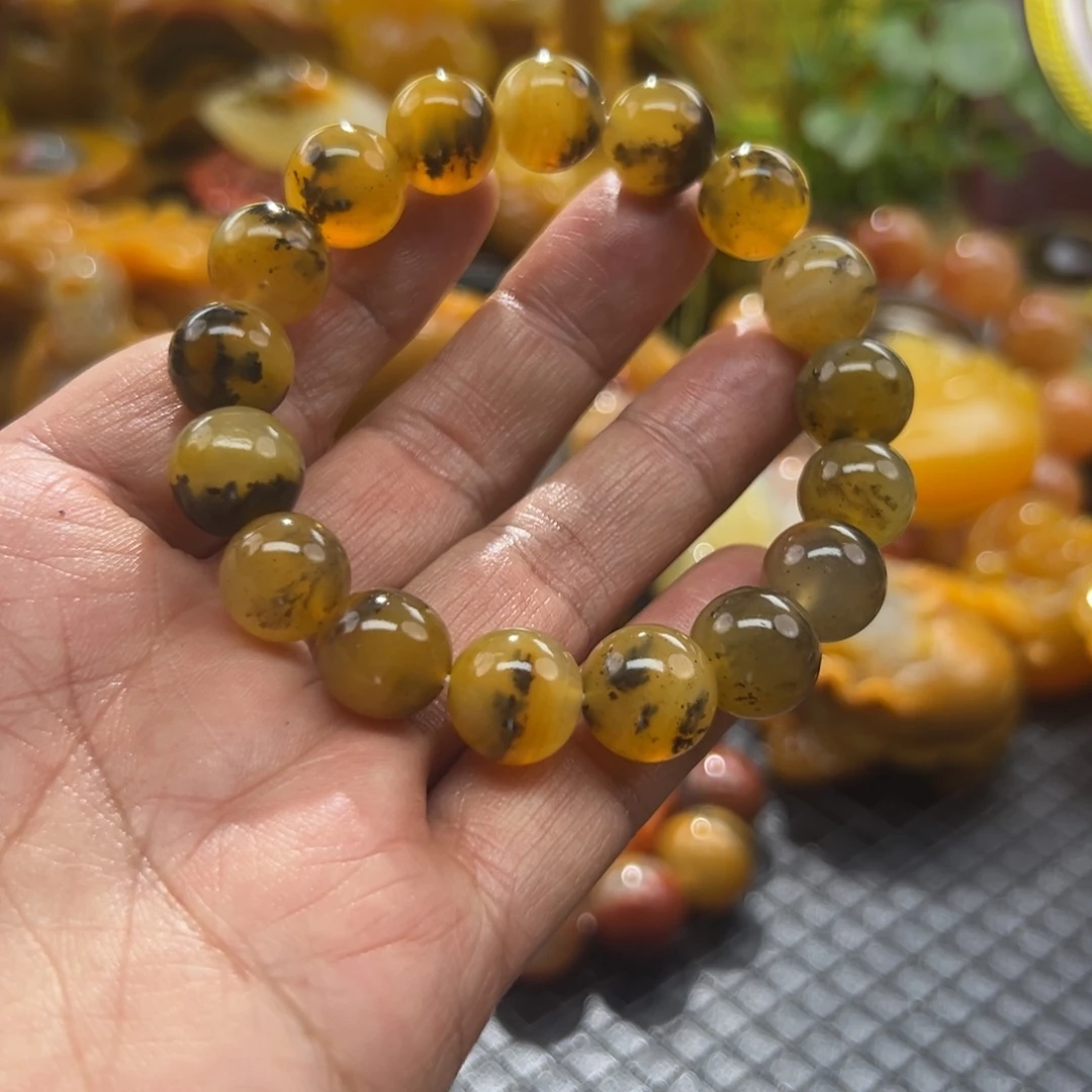 石英质玉未镶嵌颈饰