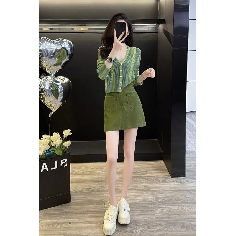 早春穿搭套装2025新款女盐系轻熟减龄洋气针织开衫包臀裙半身裙