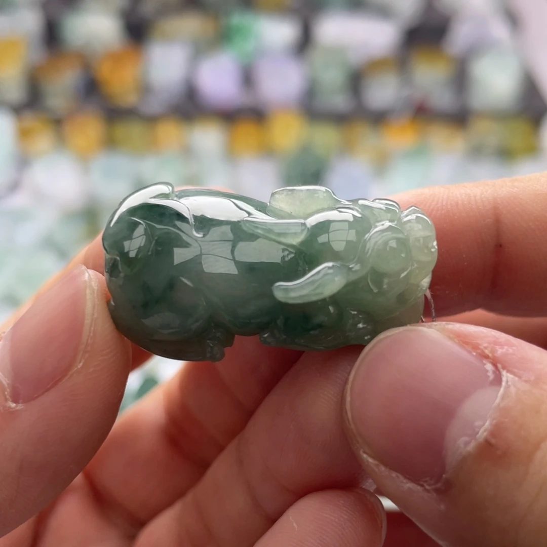 翡翠颈饰未镶嵌貔貅