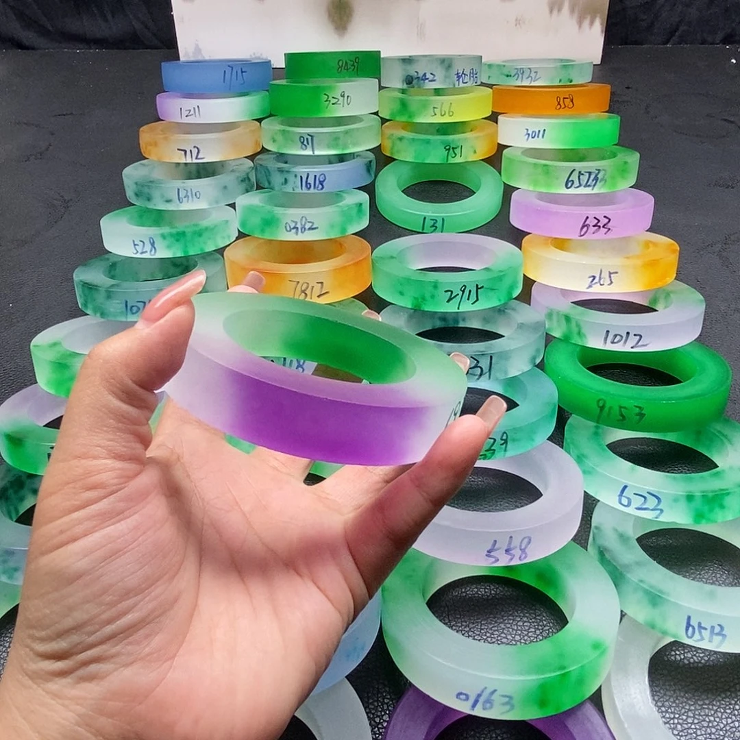 此***视玉时尚百搭独龙翠手镯