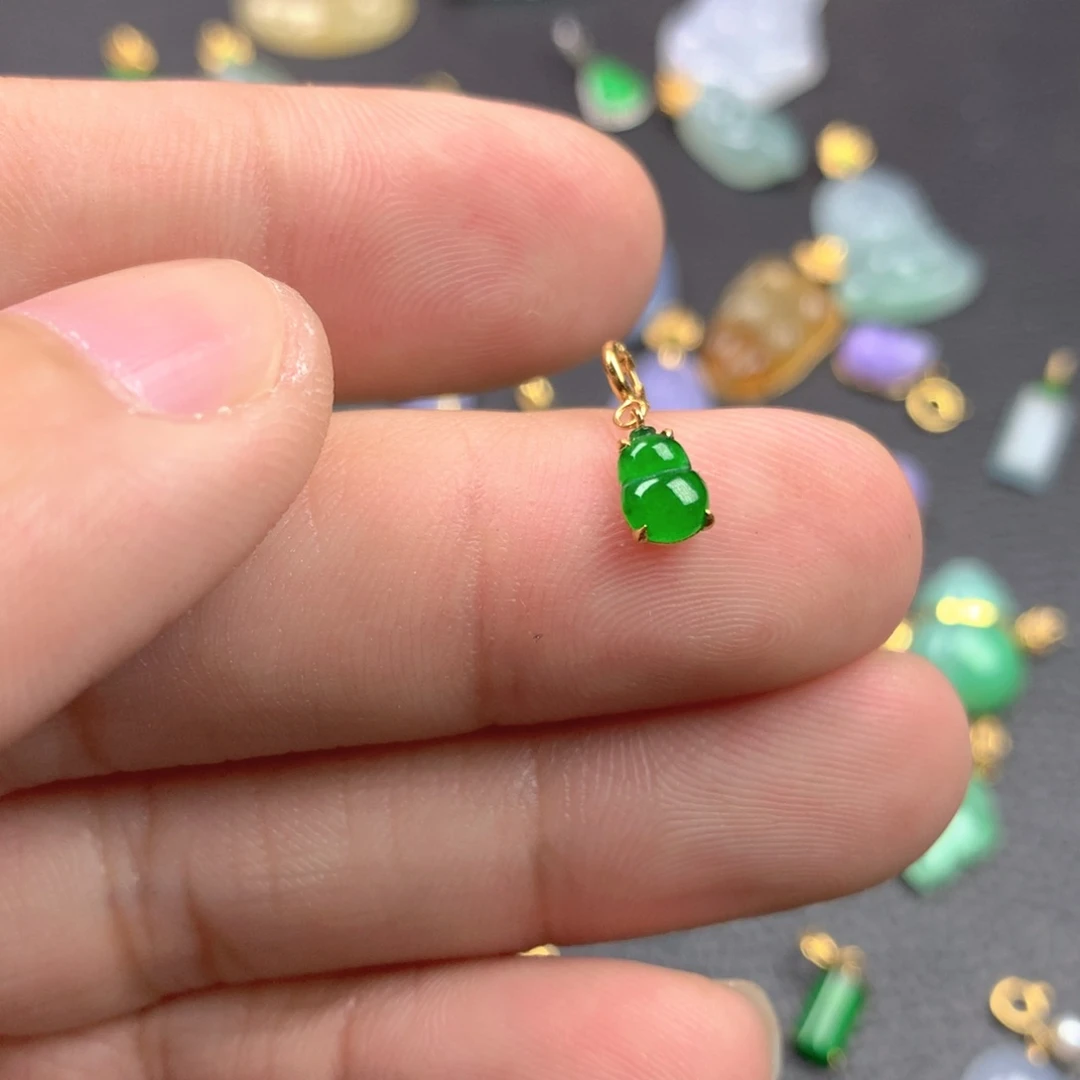 【闪购商品】颈饰18K金镶嵌翡翠翡翠