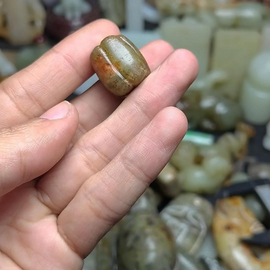 和田玉（糖玉）未镶嵌颈饰