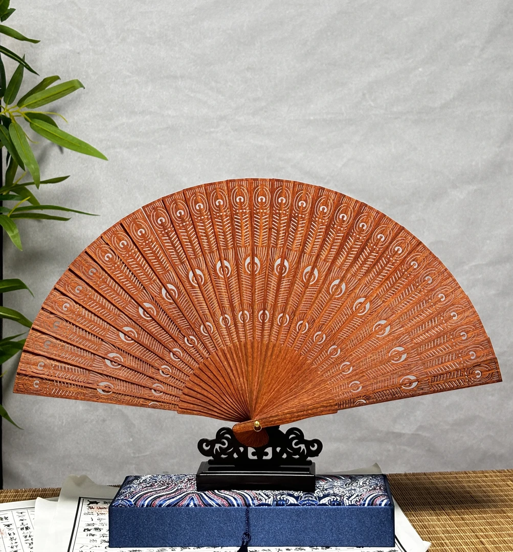 【血檀】天然檀木木制折扇 镂空设计款血檀古风工艺摆件