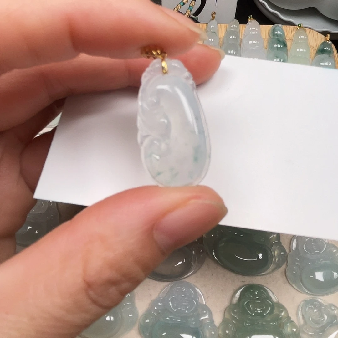 翡翠未镶嵌颈饰翡翠