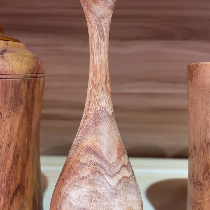 阿*.越南黄花梨花瓶