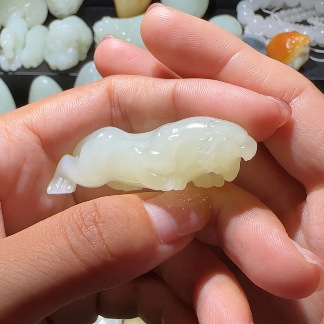 M***a颈饰未镶嵌和田玉