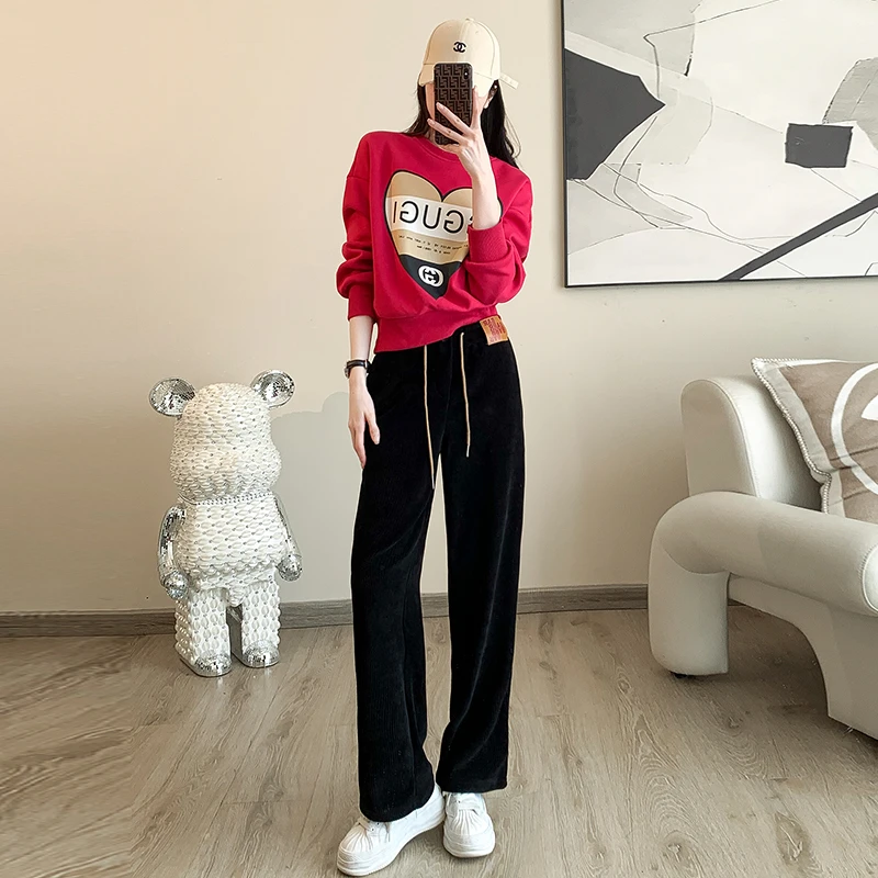 潮牌欧货洋气红色休闲套装女秋冬加绒加厚减龄爱心卫衣运动两件套