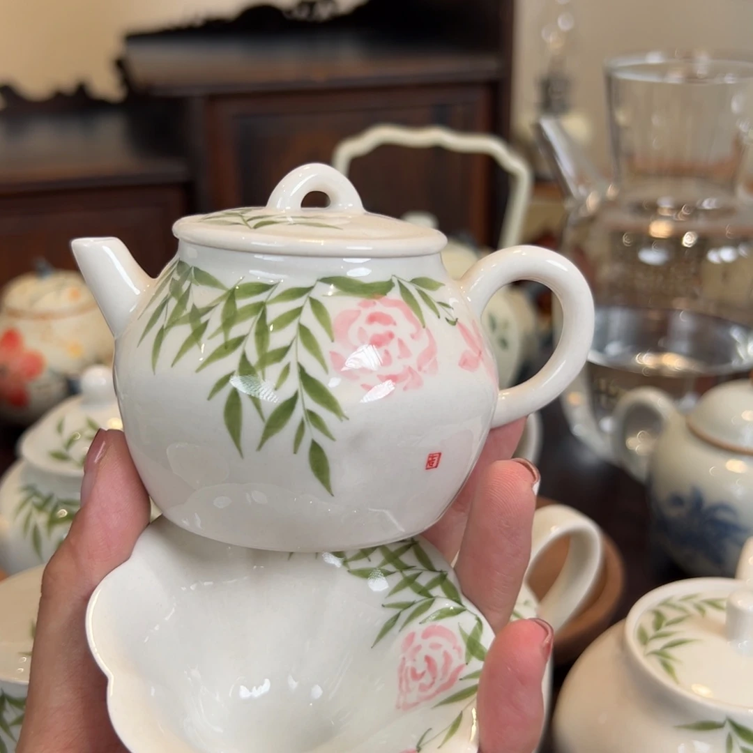 茶具等产品的生产和销售为一体的综合