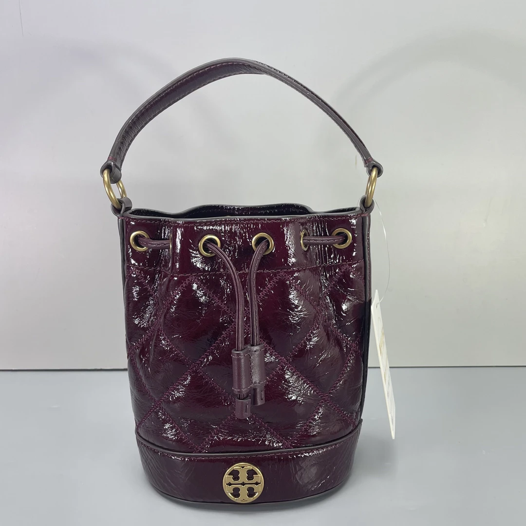 95新 TORY BURCH/汤丽柏琦 willa酒红色迷你水桶包15*18*11cm