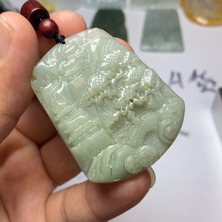 翡翠未镶嵌颈饰翡翠