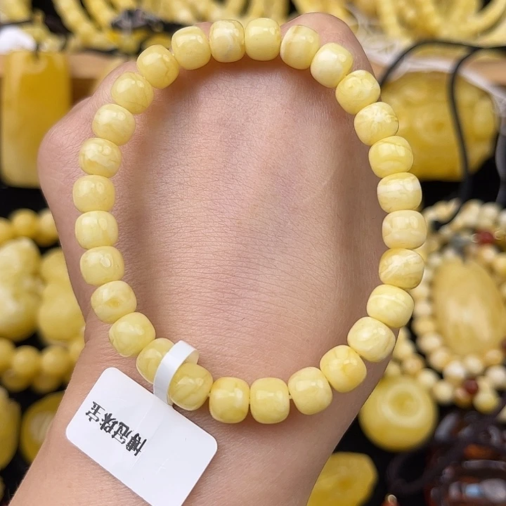 琥珀未镶嵌颈饰琥珀