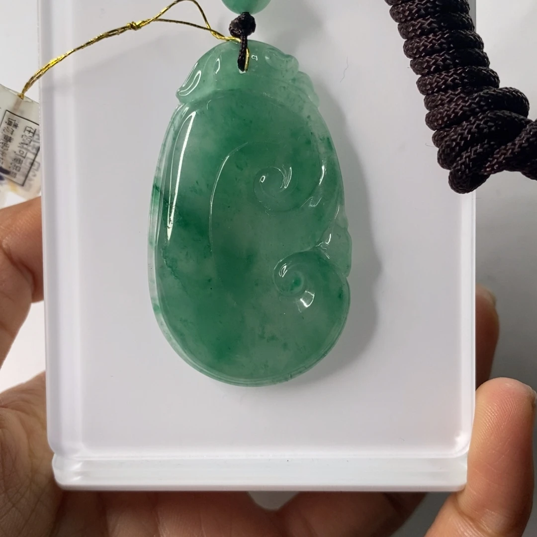 石英质玉未镶嵌颈饰