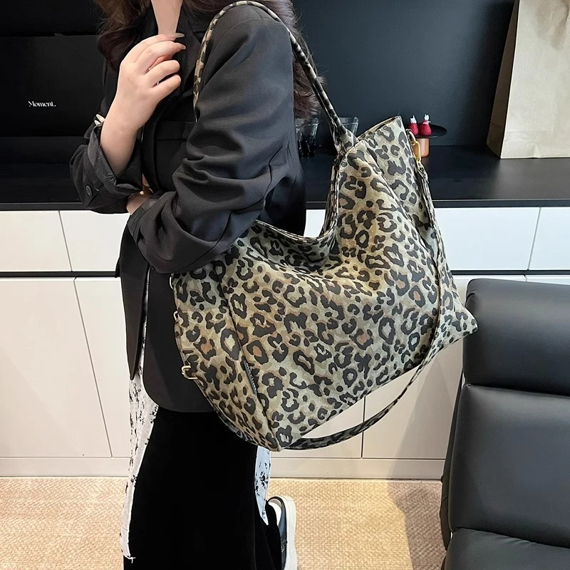 豹纹通勤时尚百搭托特包2025春季新款小众设计大容量休闲单肩包