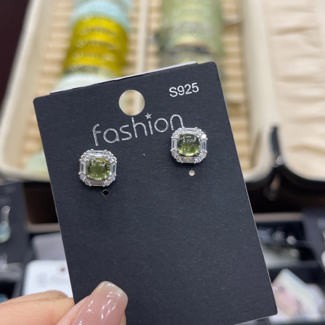 耳饰橄榄石银S925镶嵌
