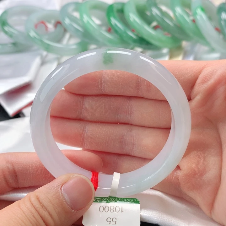 翡翠手镯未镶嵌缅甸A货翡翠手镯