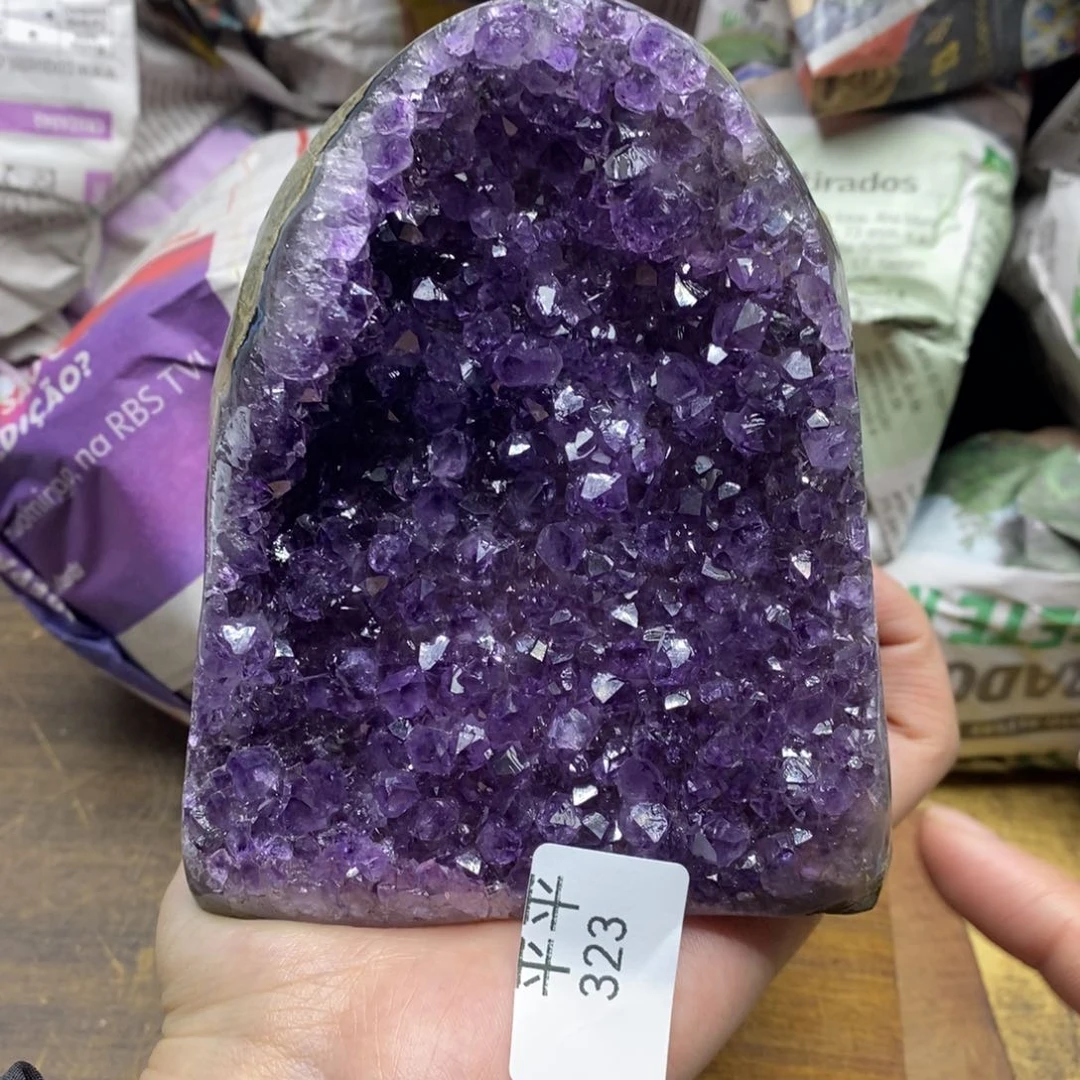 紫晶乌拉圭未镶嵌