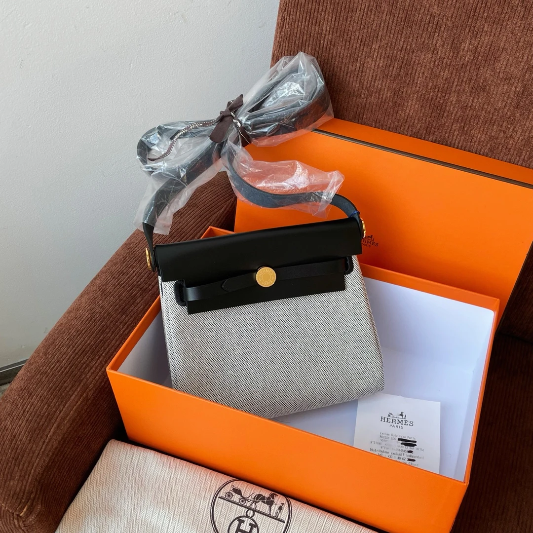 未使用 Hermes/爱马仕 miniherbag熊猫金扣帆布全新k刻 CG15-0182