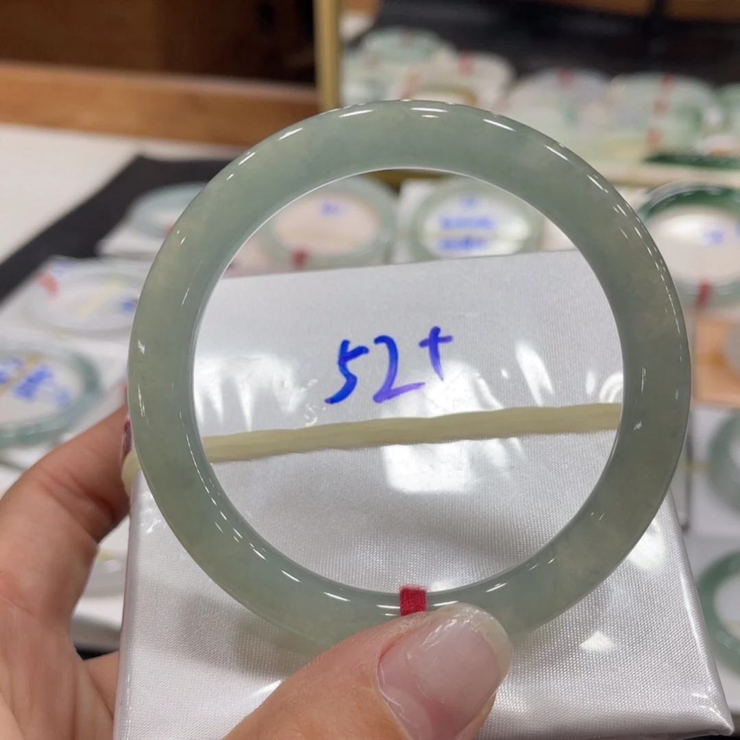 翡翠手镯未镶嵌52.6圆