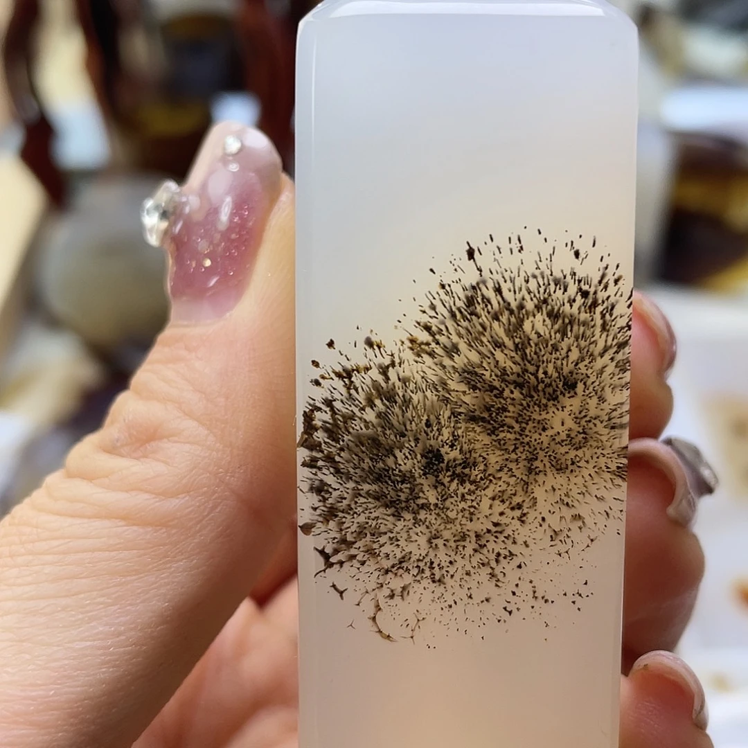 石***意玛瑙/玉髓未镶嵌珠宝奇石