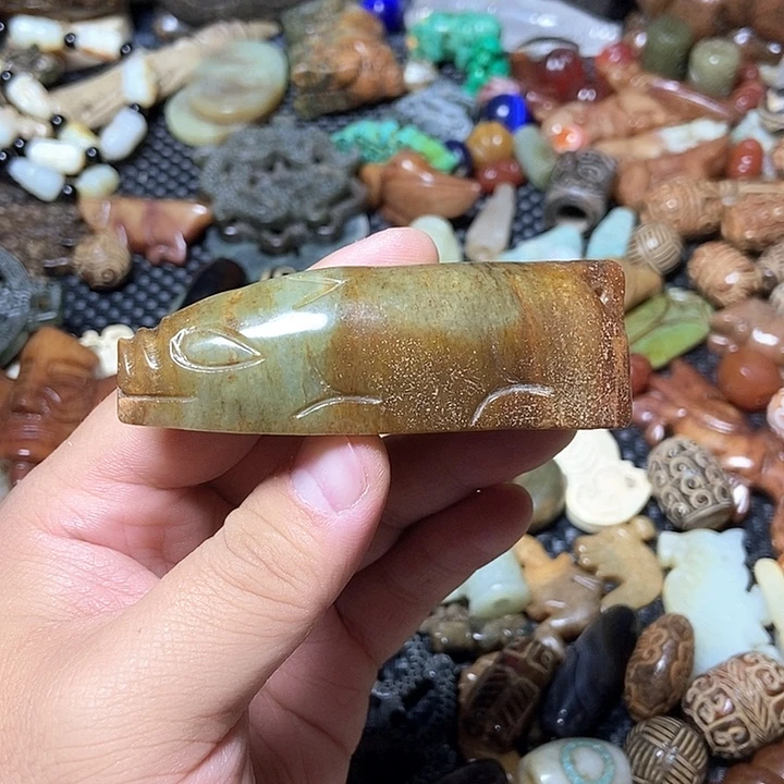 和田玉未镶嵌颈饰20