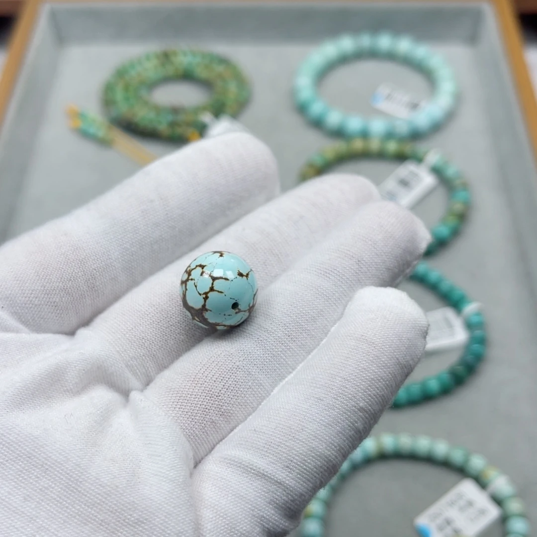 绿松石未镶嵌挂件