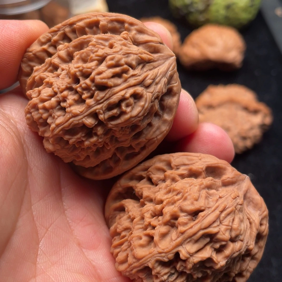 吊坠桃核南疆石红皮