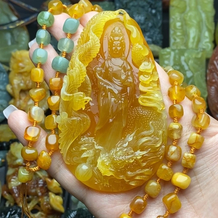 者***诚蛇纹石玉未镶嵌颈饰